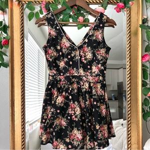 Urban Outfitters Floral Skater A Line Dress sz Small 0 2